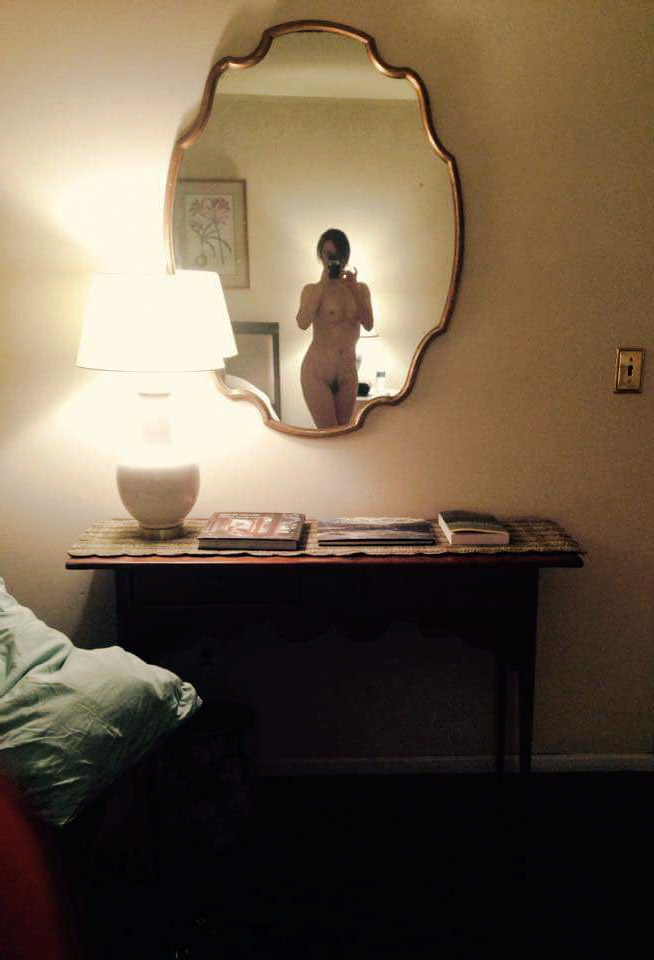 Sight At This Fantastic Photo Of A Table In A Hotel Room F Sniz Porn