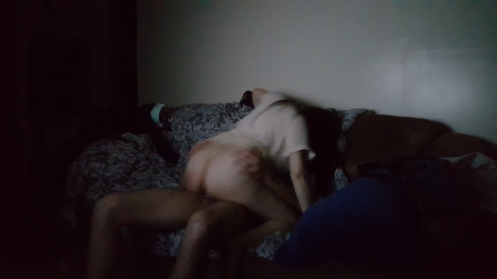 I like watching her ride n fuck my [f]reinds
