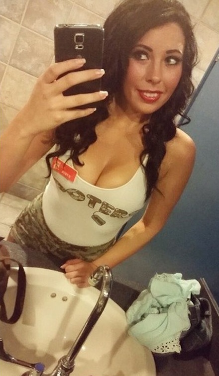 Hooters girl