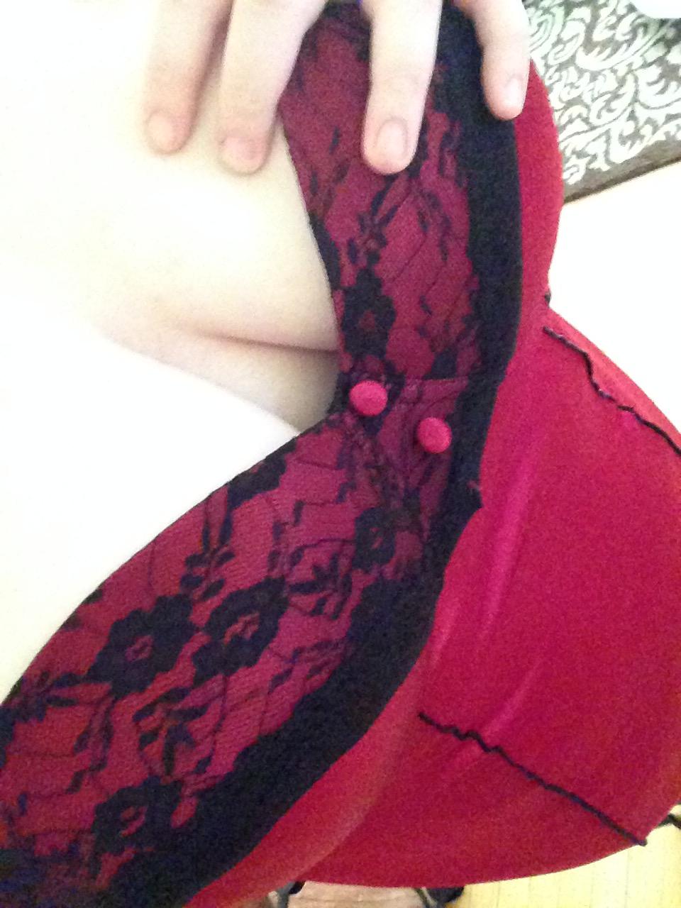 Feeling so naughty and lonely on this Saturday afternoon... (F)