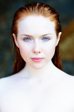 Molly Quinn.