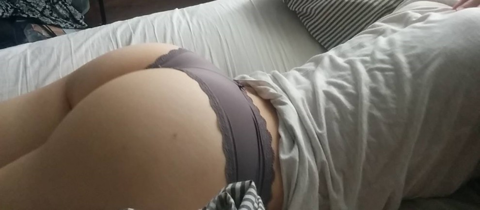 had a lazy day in bed [f]