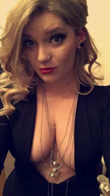 Huge Cleavage!