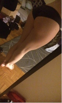 My [f]riends ass. What you think?