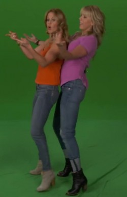 Candace Cameron Bure and Jodie Sweetin plot from Fuller House