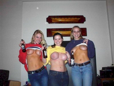 Titties 'n Beer: Somehow