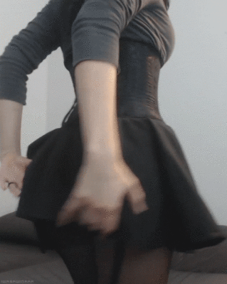 Anyone have a name [F]or the girl in this gif?