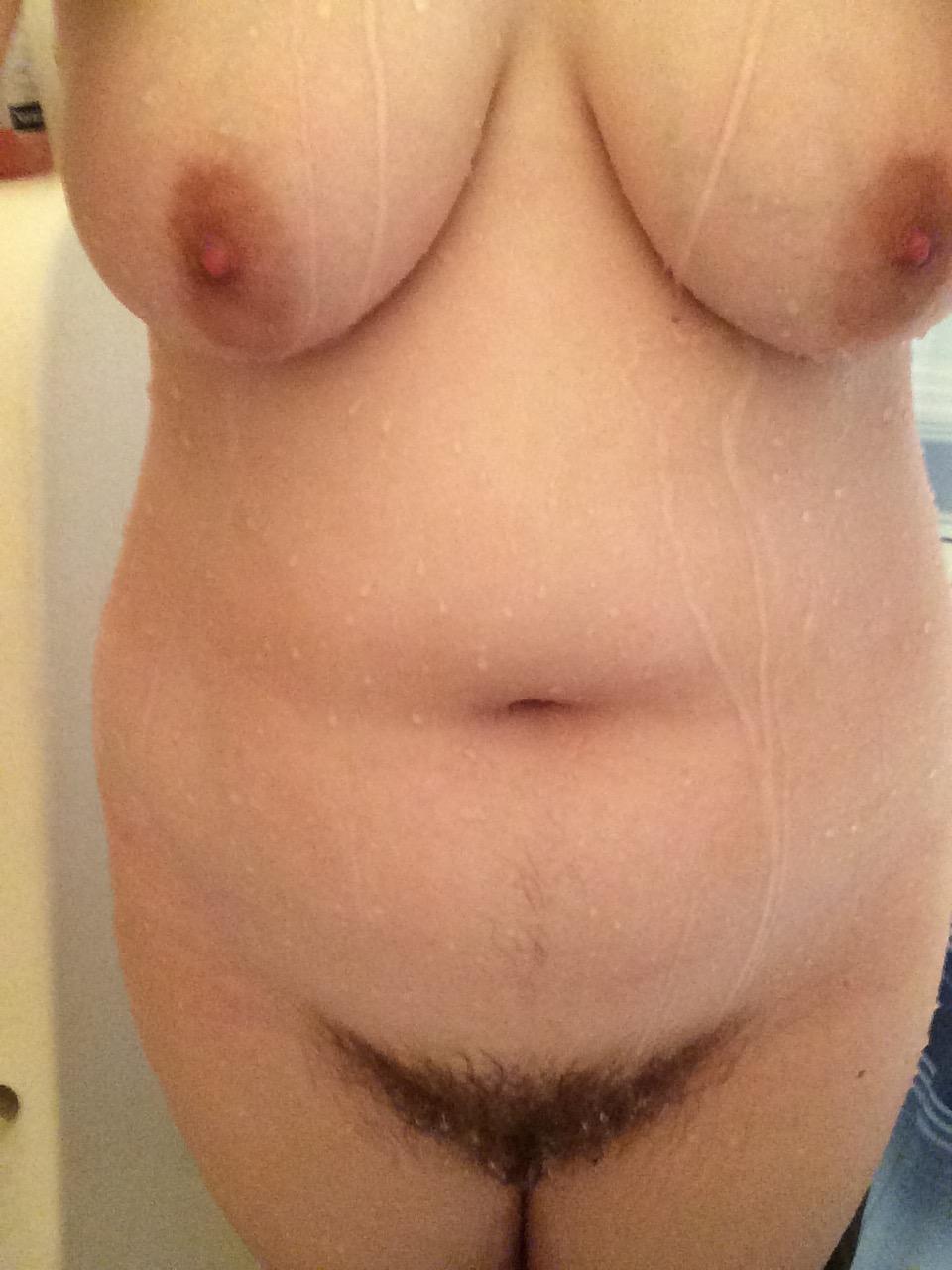 Getting all clean (f)or the day.