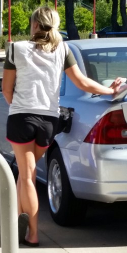 I miss my summer tan (F) legs