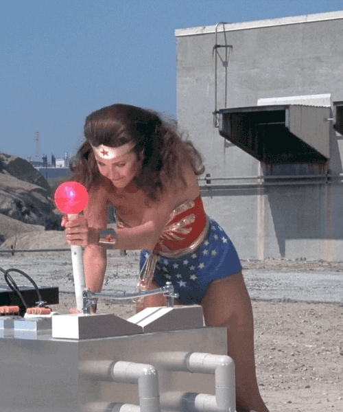 Wonder Woman had pretty good plots for television in 1977