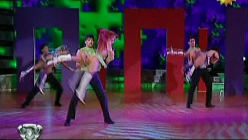 Adabel Guerrero @ Bailando (2011)