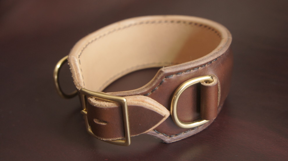 A color test collar in brown Chromexcel and raw veg-tan with solid brass hardware. I'm in love.