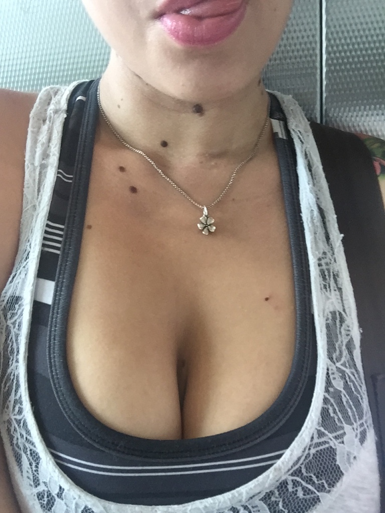 (F)eeling a little naughty in between my classes today! Cleavage shot