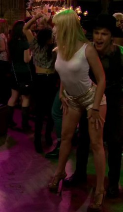 Beth Behrs dance floor plot from Two Broke Girls