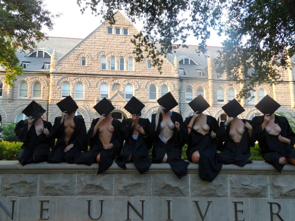 Laissez Les Bon Temps Roulez: Tulane University Graduates [IMG]