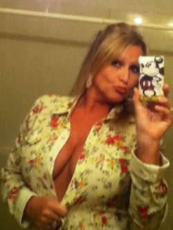 Flowery Milf