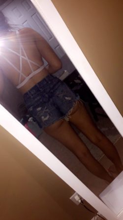 Daisy Duke Short Shorts Humpday Sel[f]ie