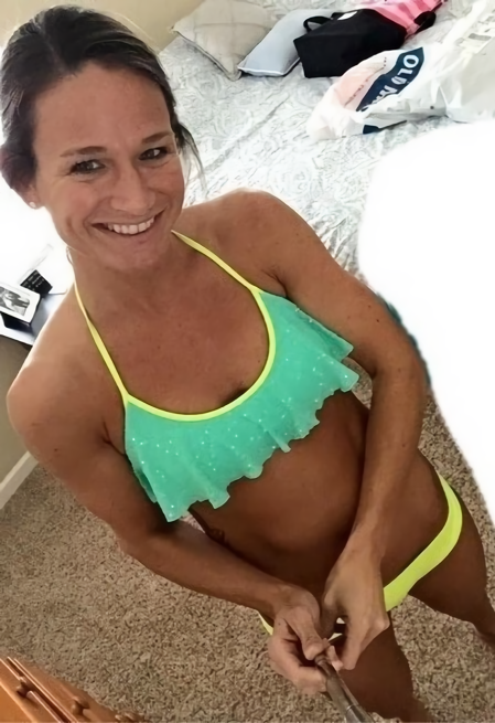 Fitness milf to cum on- use her