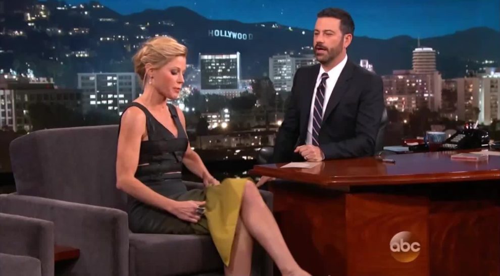 Julie Bowen showing off her legs on "Jimmy Kimmel Live!"