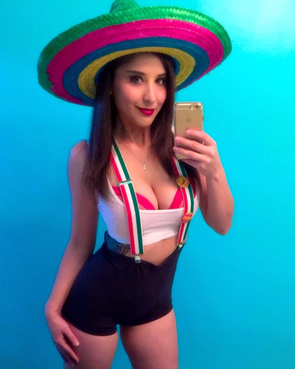 Her cinco de mayo outfit is on point