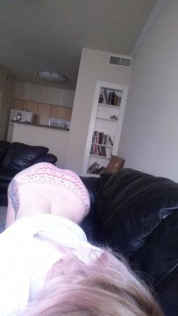 Some sweet over the back booty. [F]elt sassy in my 'plugging in my phone charger' pose haha