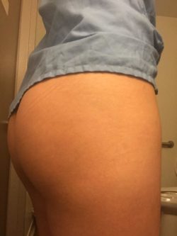 Wife bored at work. You think the squats are paying off?