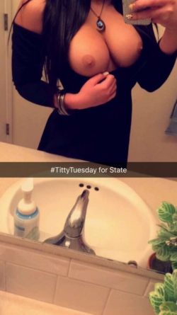 titty tuesday (x-post r/doitforstatesnaps)