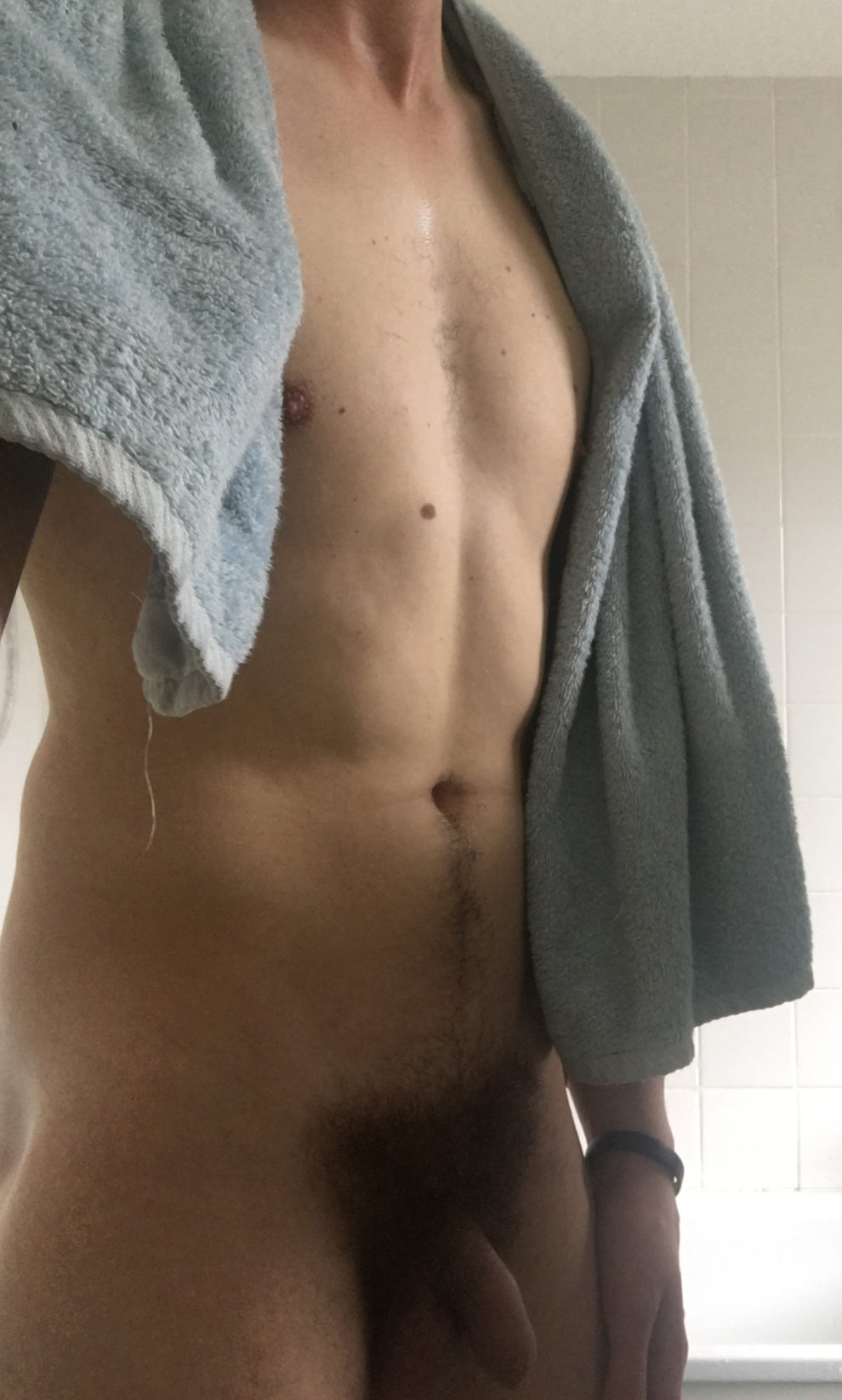 24(M) Fresh out the shower. PMs welcomed :)