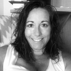 Casual black & white selfie of a pretty milf...