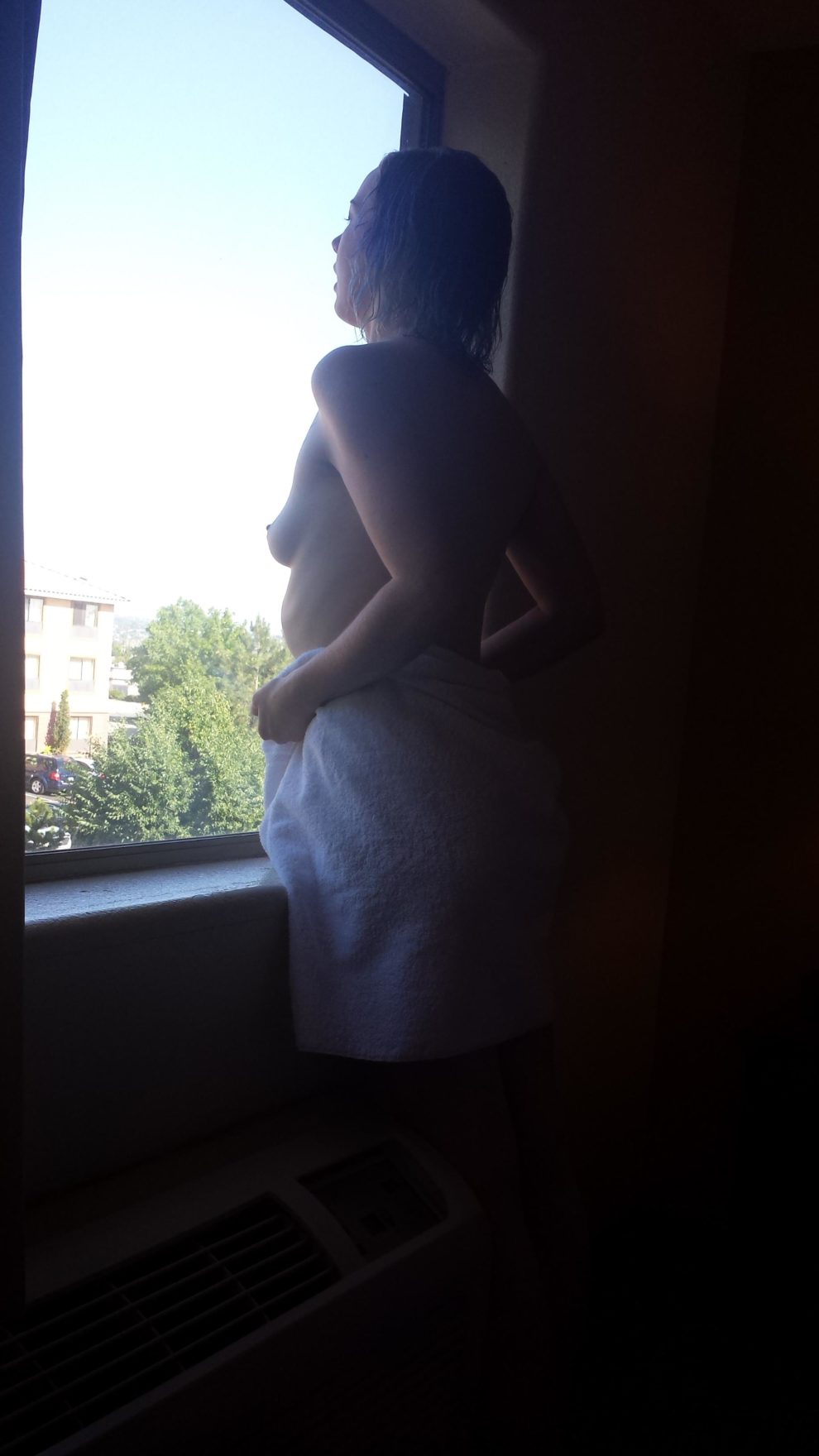 Flashing out my hotel window! [IMG]