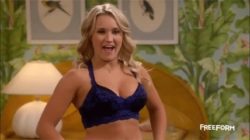 Emily Osment bra plot in "Young and Hungry"