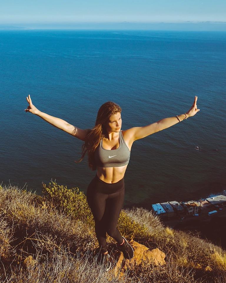 Peace and love from above - Amanda Cerny