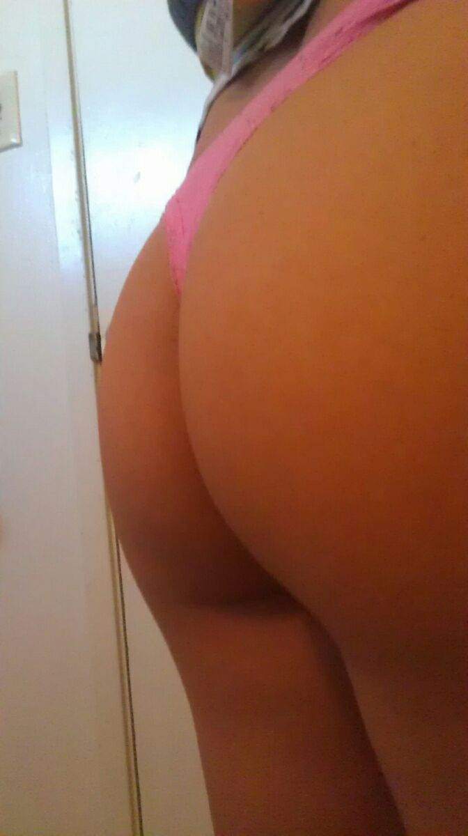 Should I wear this thong (f)