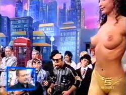 Not the classic way Italians painted nudes - plot filled contest off TV (MIC)