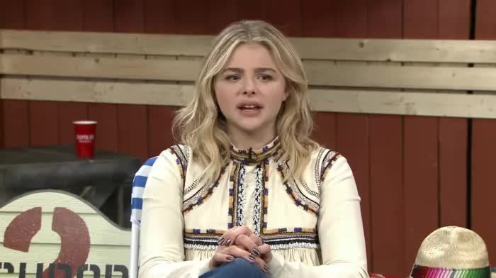 Chloë Moretz Fuxtaposition