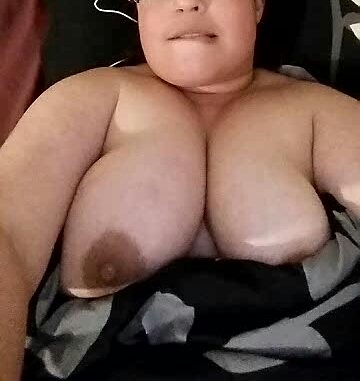 Who wants to tribute to my wi(f)es tits