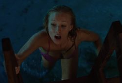 Wet Kristen Bell plot in Couples Retreat