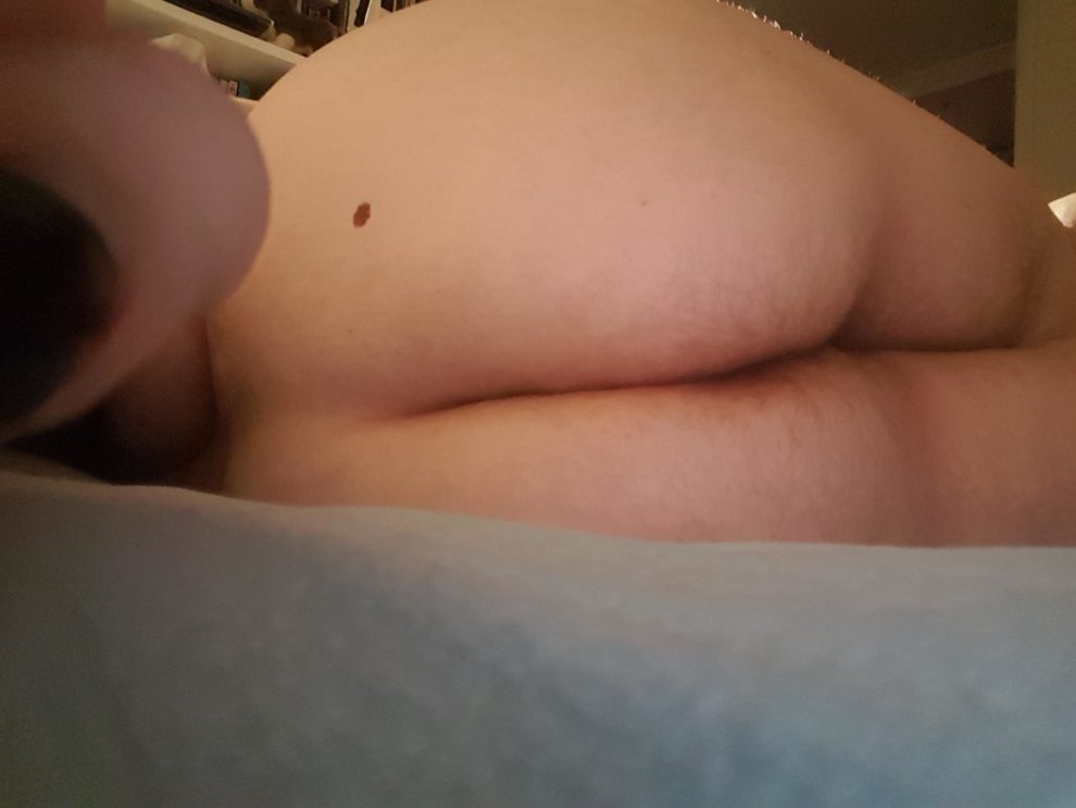 It is really hard to take a picture of your own butt (f)