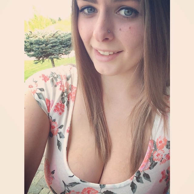 Springtime for cleavage!