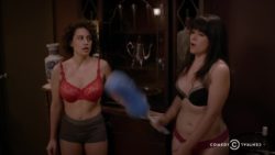 Ilana Glazer and Abbi Jacobson on Broad City