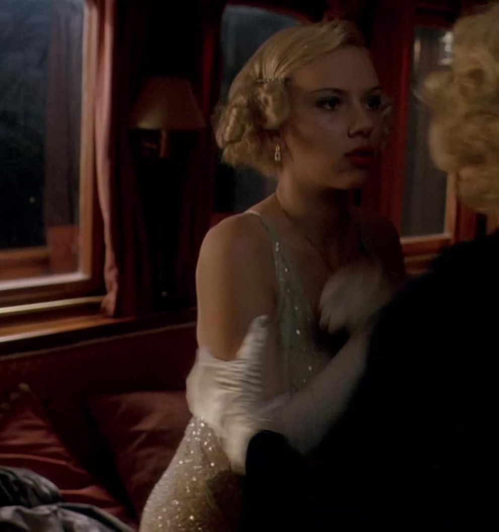 19 year old Scarlett Johansson bouncing plot in A Good Woman (2004)
