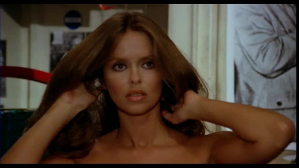 Bond Girl Barbara Bach in "Ecco noi per esempio" (1977)