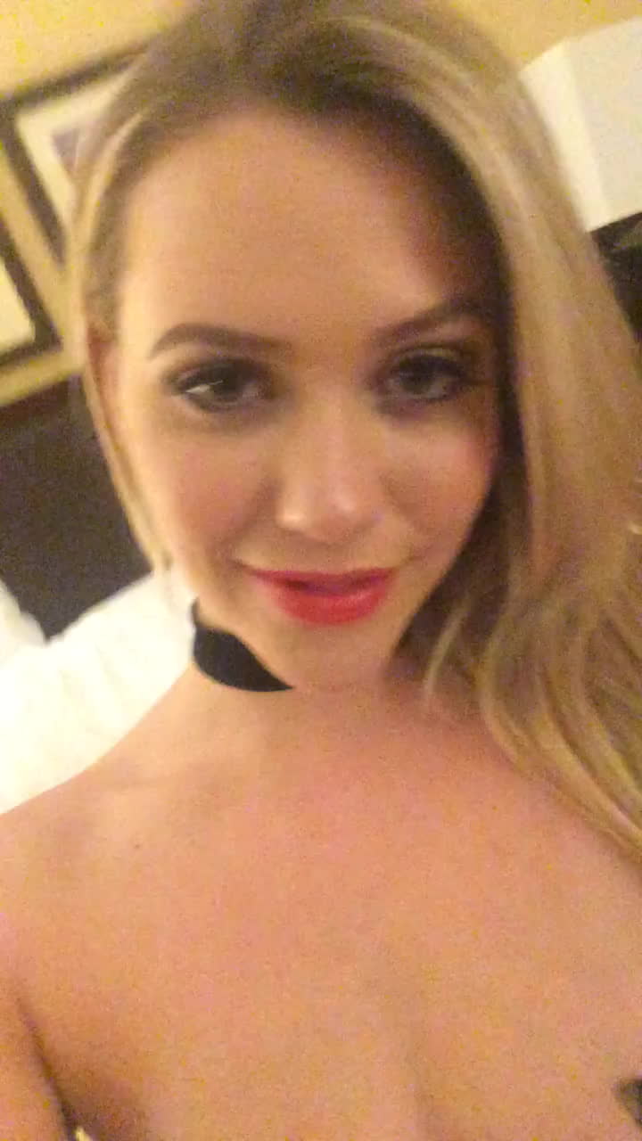 Mia Malkova got me really thirsty for her wet little pussy.