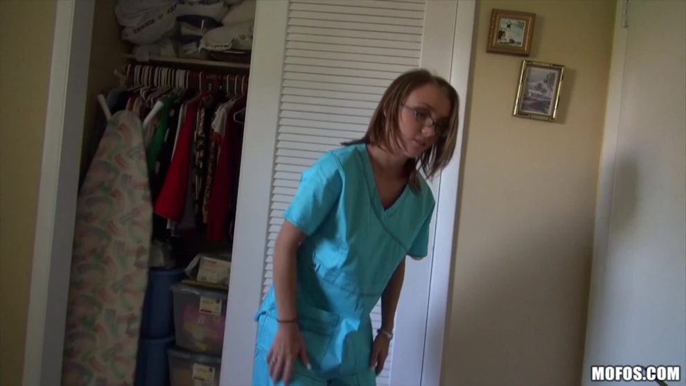 Carrie Cummings - Nurse with the quickie before work