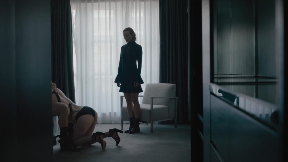 Louisa Krause in "The Girlfriend Experience" S02E01