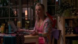 Kaley Cuoco mesmerizing plots TBBT S11E09