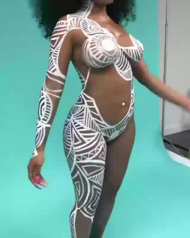 Body Painting Cutie.