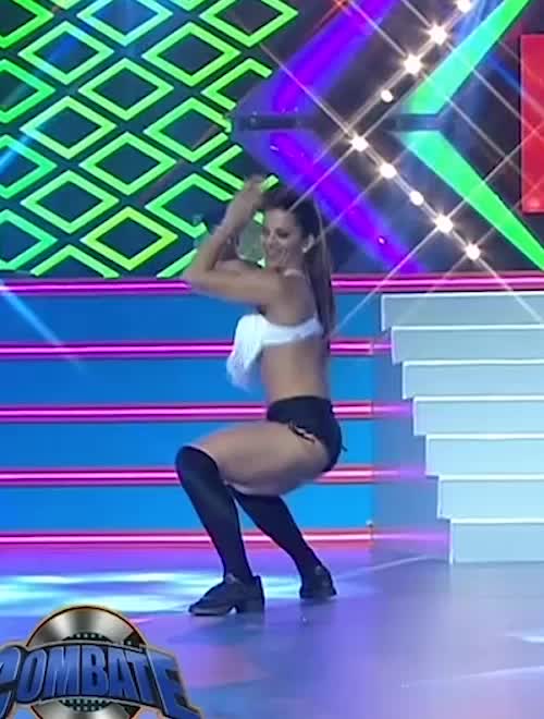 Paula Amoedo on Argentinian tv show 'Combate'