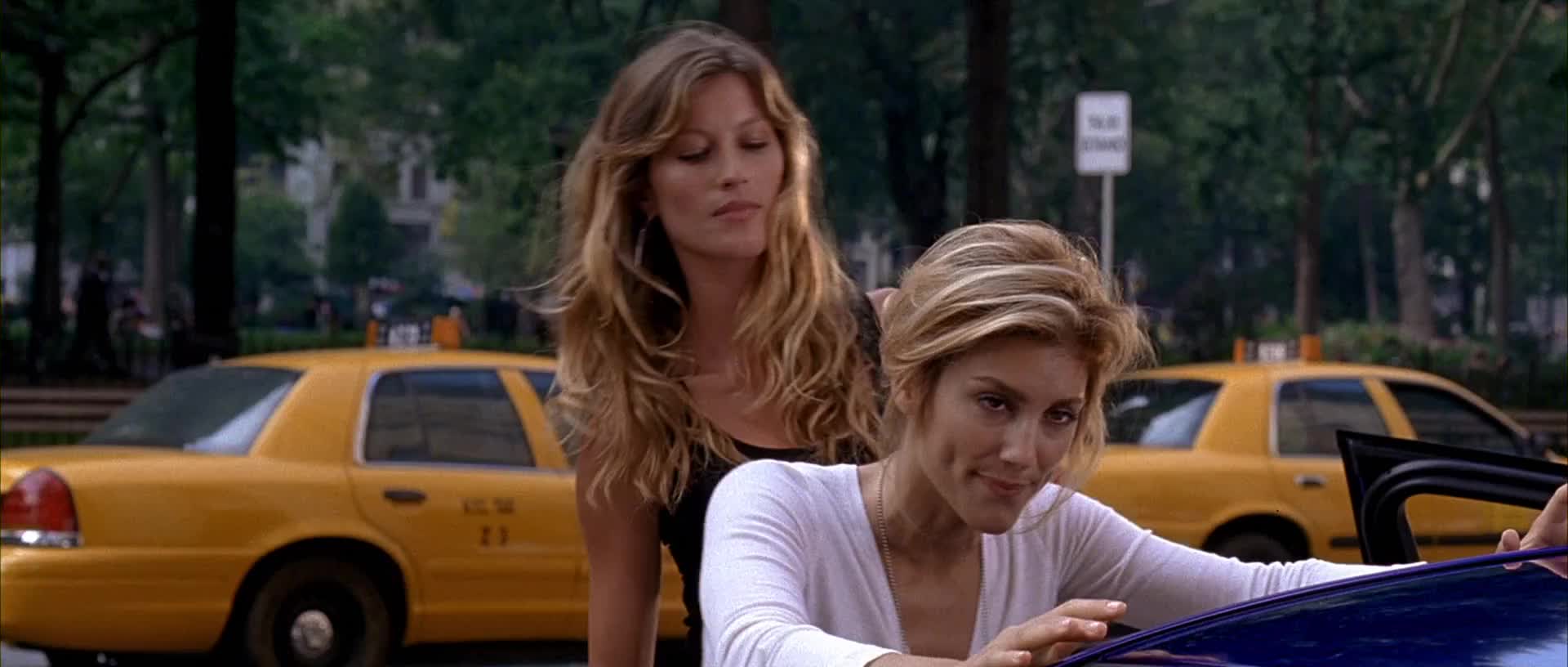 Gisele Bundchen & Jennifer Esposito with some hands on plot in Taxi (2004)  | Sniz Porn