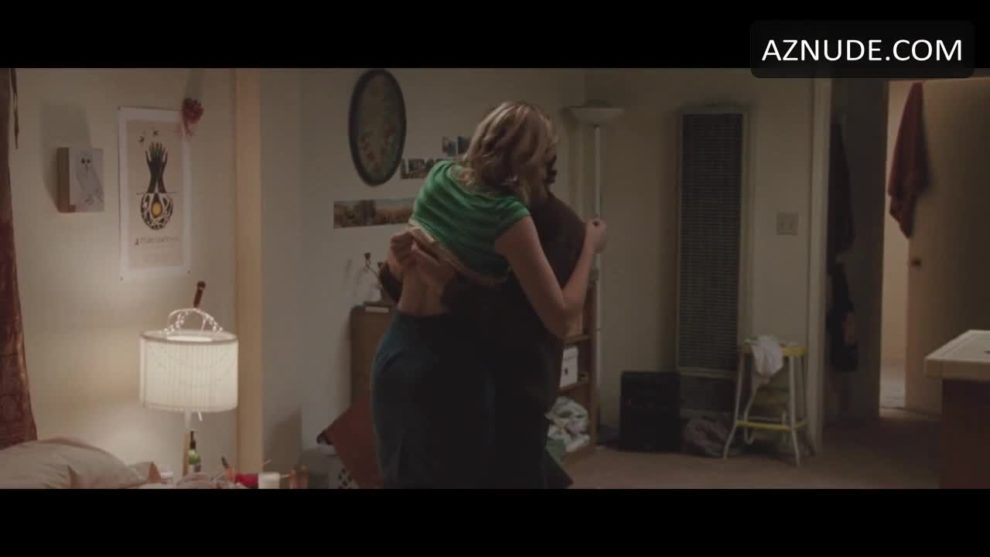 Ben Stiller having dinner in 'Greenberg' (2010) - Oscar nominated director Greta Gerwig in one of her earlier movies